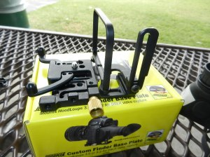 baseplate (L), rail (R)