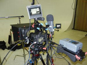 lower right: high capacity Beillen Li ion battery to power LED lights, also acts as counterweight for rig