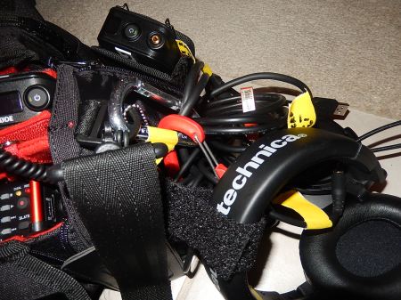 Small audio bag and contents (4)